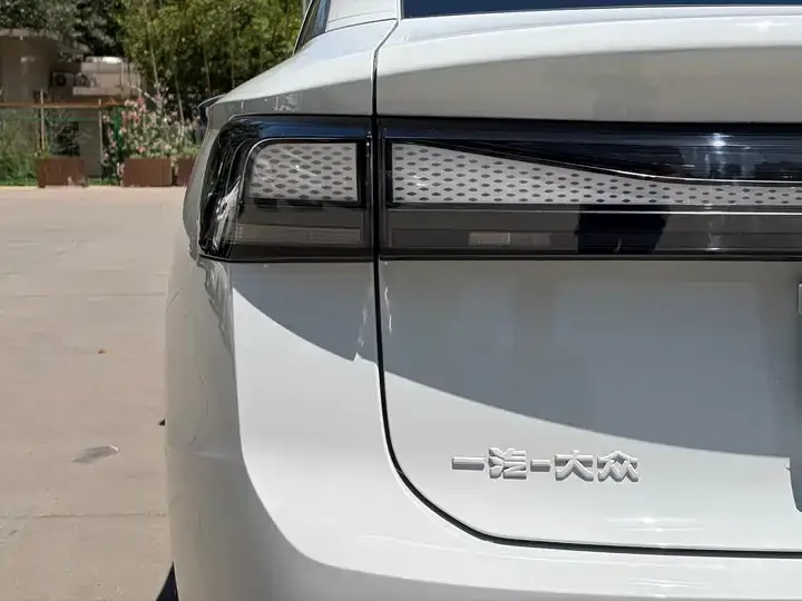Volkswagen ID. 7 VIZZION 2024 AIR 8