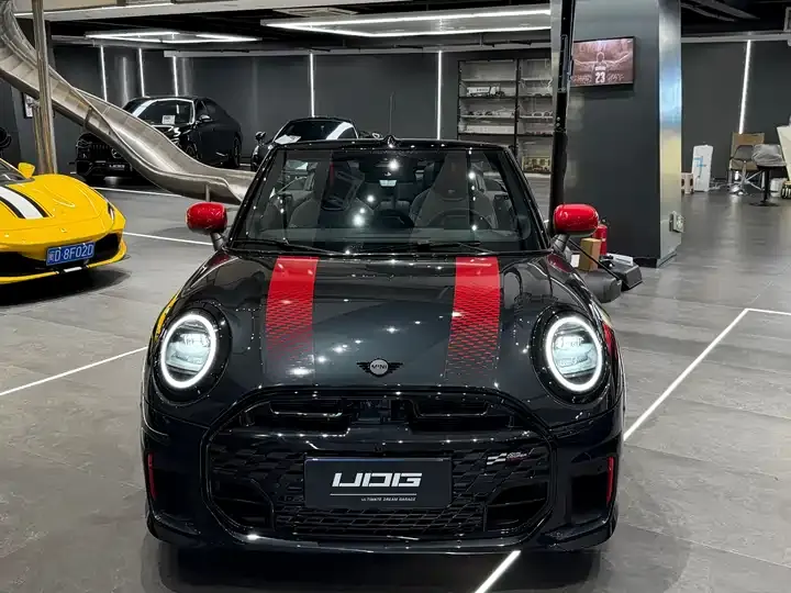 MINI JCW 2025 JOHN COOPER WORKS CABRIO 2