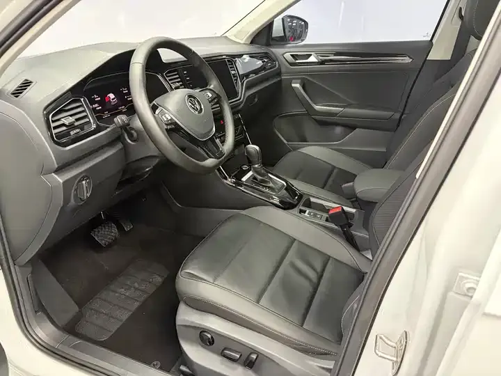 T-ROC 2022 280TSI DSG Front-Wheel Drive Comfort PLUS 6