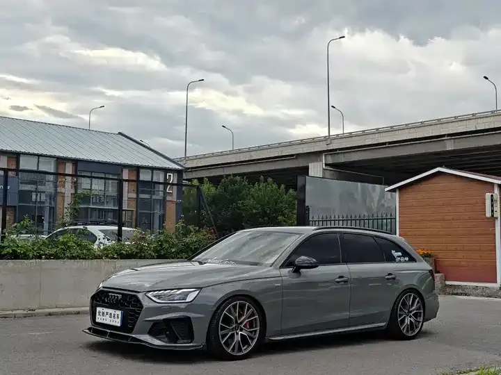Audi A4 (Imported) 2021 Avant 40 TFSI Avant-garde Stars Edition 3