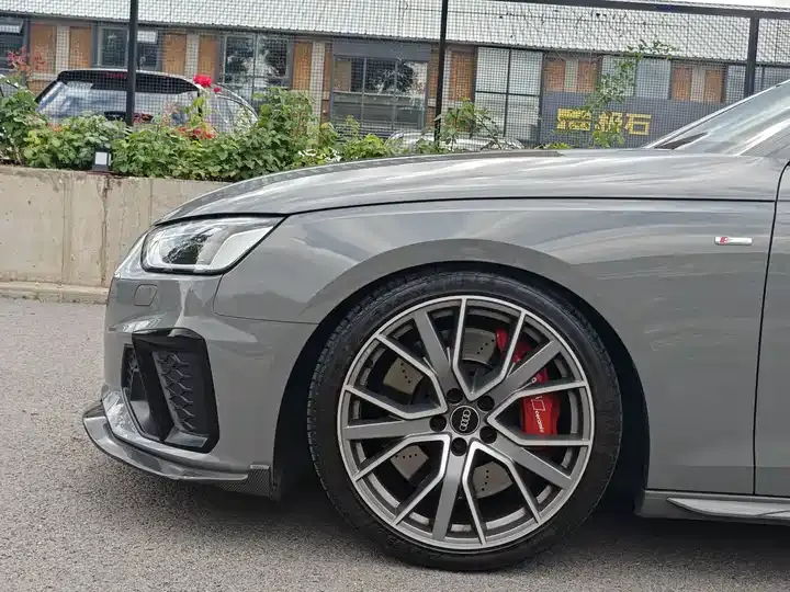 Audi A4 (Imported) 2021 Avant 40 TFSI Avant-garde Stars Edition 6