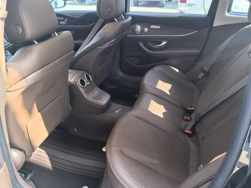 Mercedes Benz E-Class 2022 E 300 L 2.0T Sports Luxury (Change 2) Automatic Gear 6