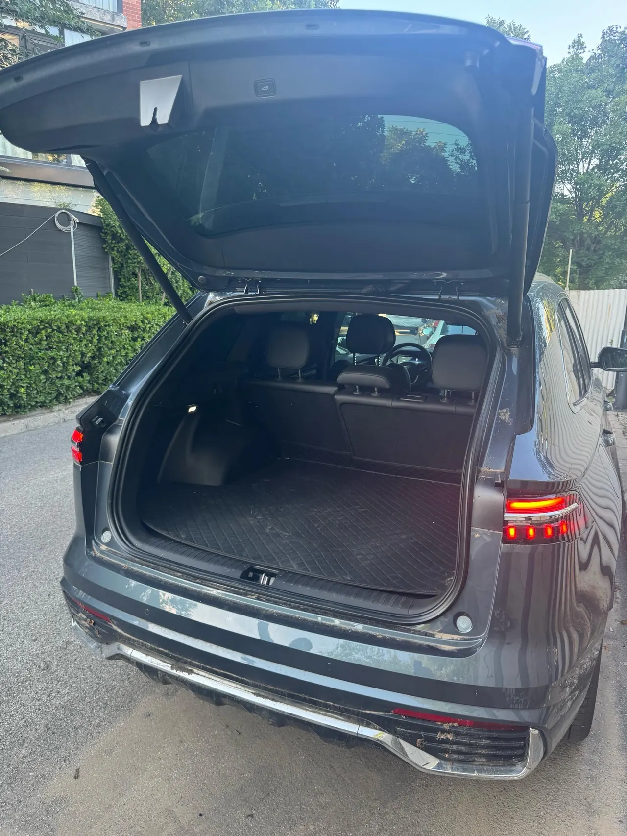 Geely 2025 XingyueL (Monjaro) 2.0TD Oriental Obsidian 4WD full-moon version automatic gear 6