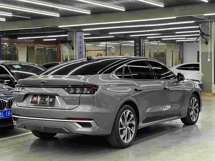 Mondeo 2023 EcoBoost 245 Extreme 11