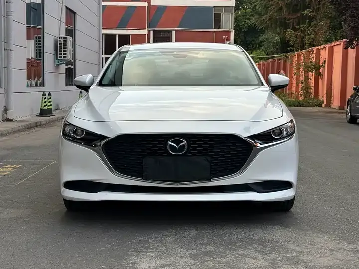 Mazda 3 Oncorsela 2022 1.5L Manual US Edition 2
