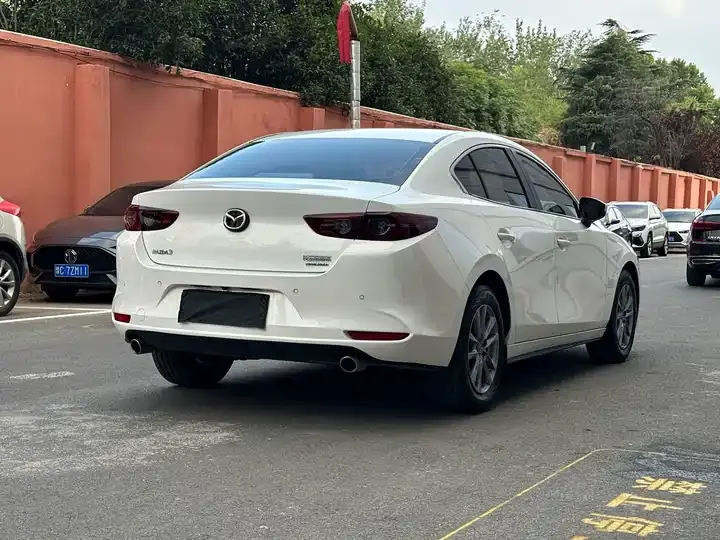 Mazda 3 Oncorsela 2022 1.5L Manual US Edition 4