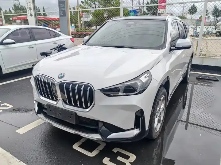 BMW X1 2023 sDrive20Li X Design Set - View 1