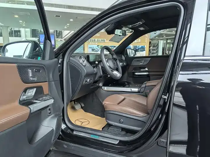 Mercedes Benz EQB 2025 EQB 260 2