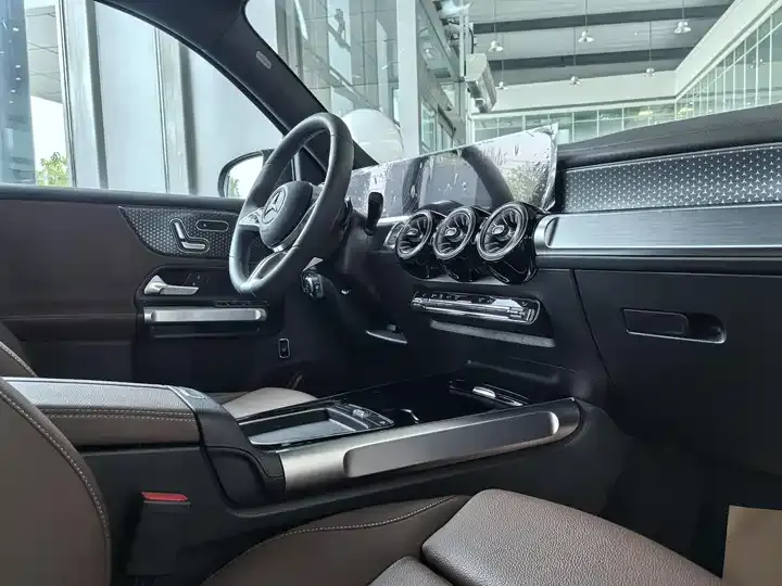 Mercedes Benz EQB 2025 EQB 260 7