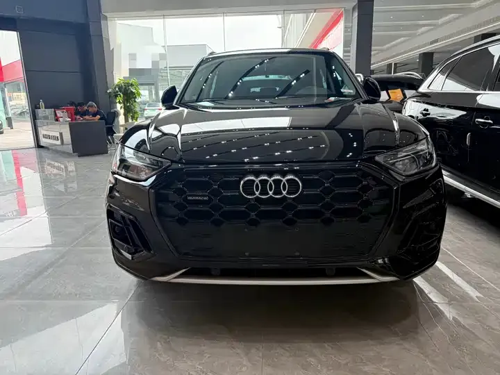 Audi Q5L 2022 model 40T Luxury Dynamic Edition 2