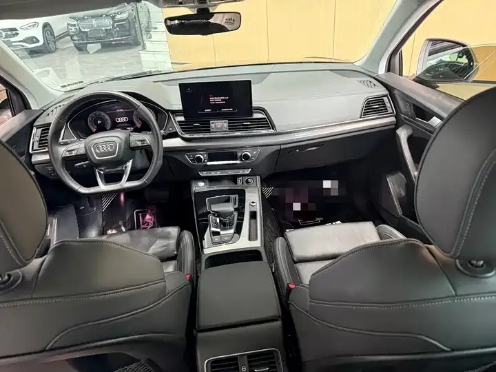 Audi Q5L 2022 model 40T Luxury Dynamic Edition 5