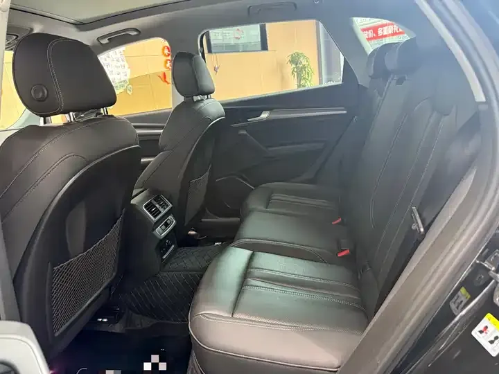 Audi Q5L 2022 model 40T Luxury Dynamic Edition 6