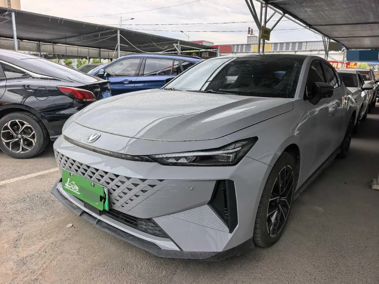 ChangAn 2024 UNI-V Smart Electric iDD 1.5 Stepless Blue Whale 136km Smart Zun Automatic Gear - View 1