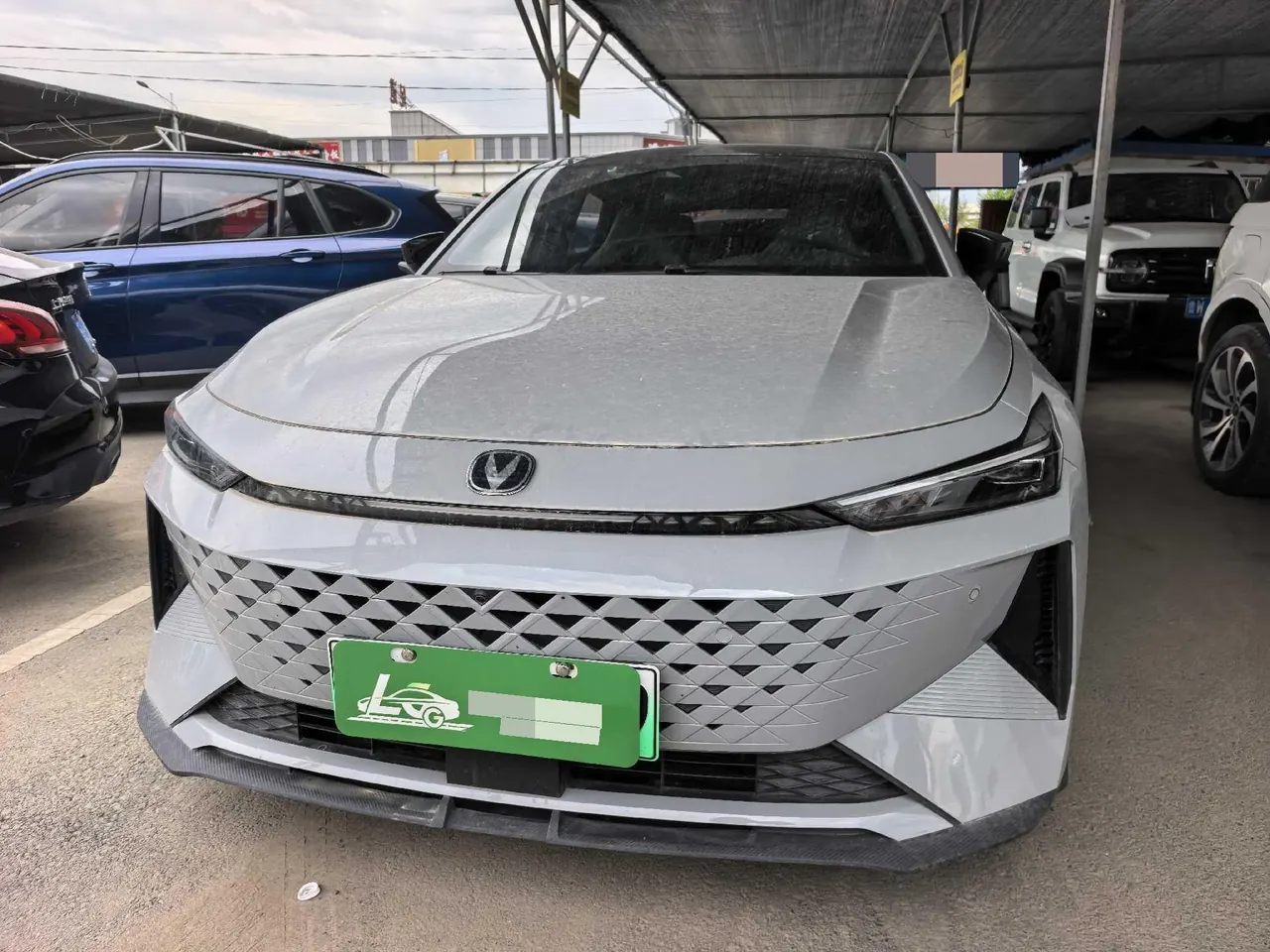 ChangAn 2024 UNI-V Smart Electric iDD 1.5 Stepless Blue Whale 136km Smart Zun Automatic Gear 2