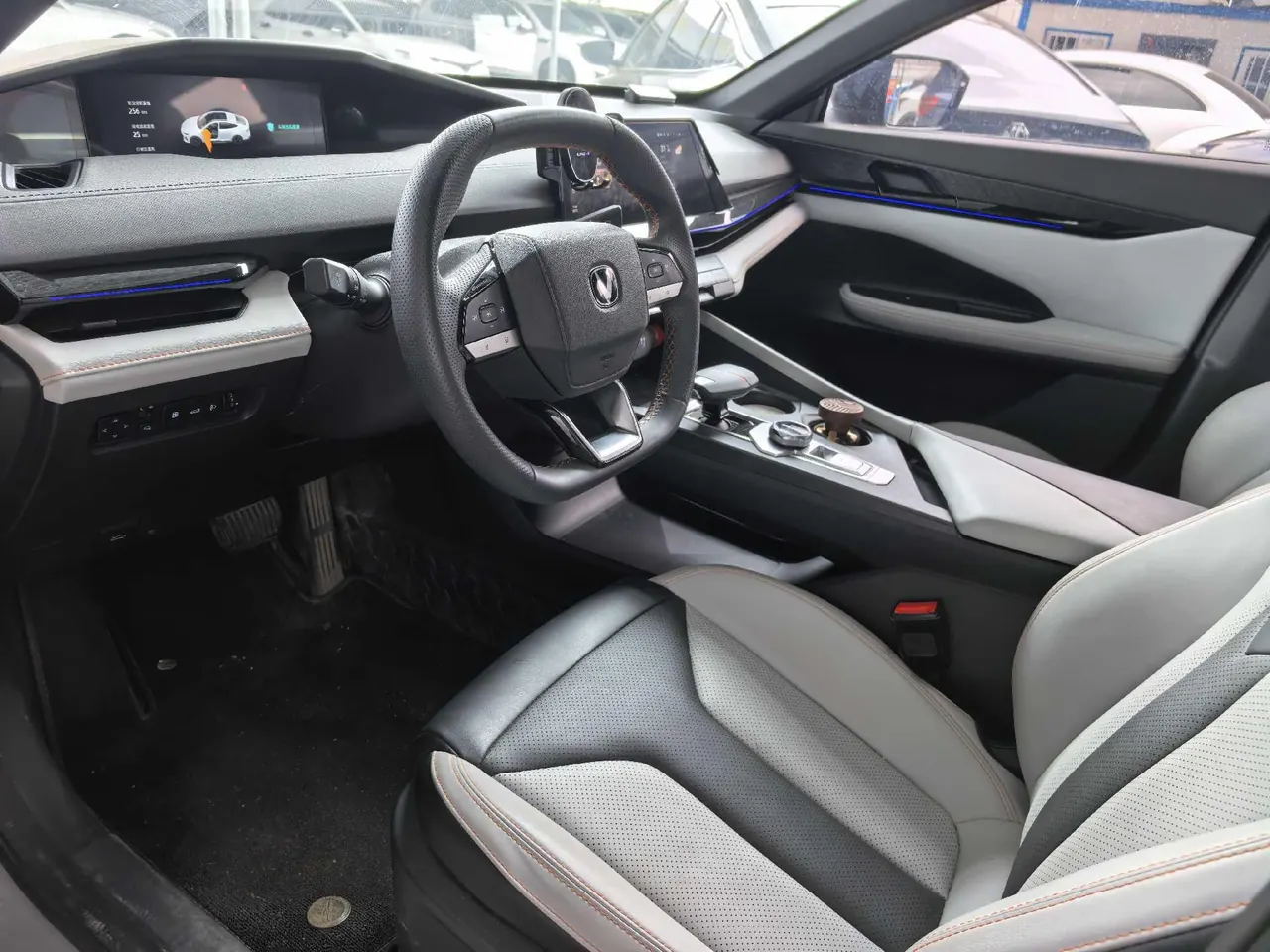 ChangAn 2024 UNI-V Smart Electric iDD 1.5 Stepless Blue Whale 136km Smart Zun Automatic Gear 7
