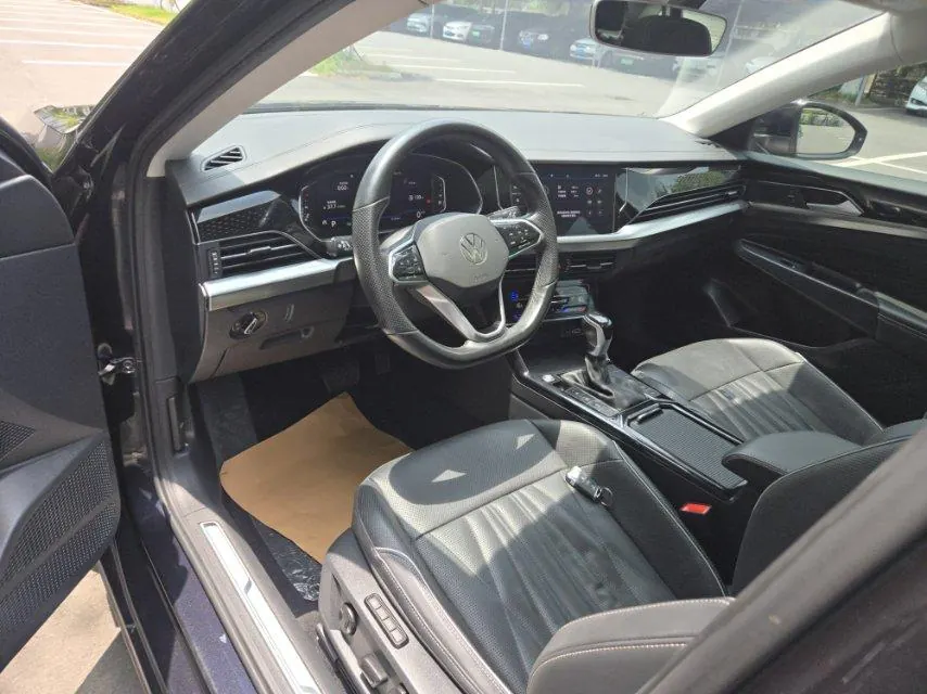 Volkswagen 2021 Passat 2.0TSI 330TSI Premium Edition Automatic Gear 5