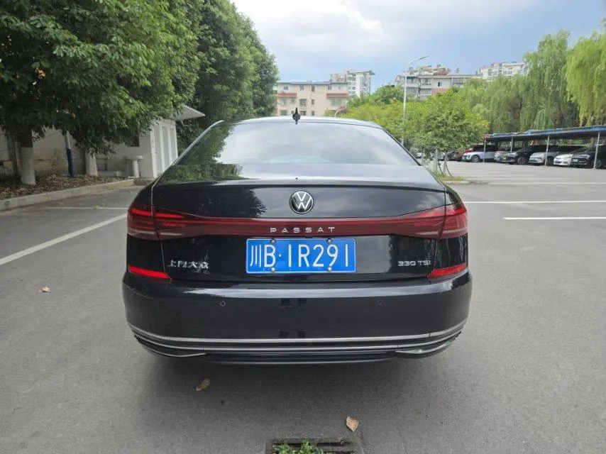 Volkswagen 2021 Passat 2.0TSI 330TSI Premium Edition Automatic Gear 8
