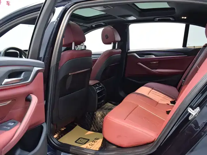 BMW 5 Series 2023 Modified 530Li Leading M Sports Suit 6