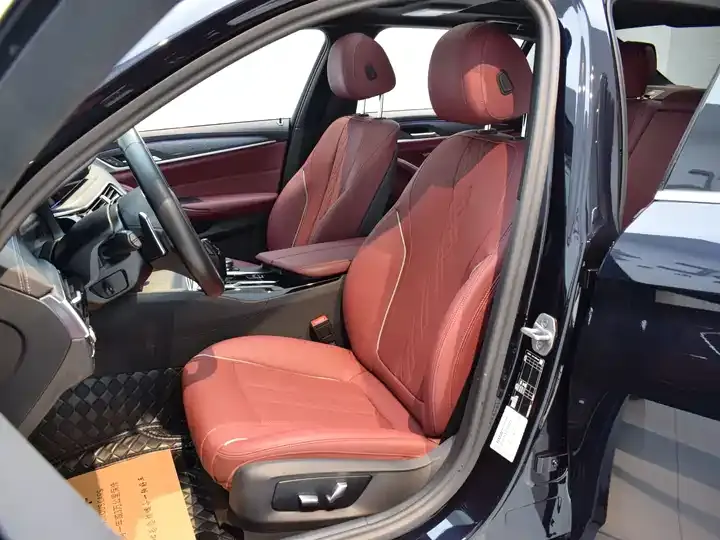BMW 5 Series 2023 Modified 530Li Leading M Sports Suit 7