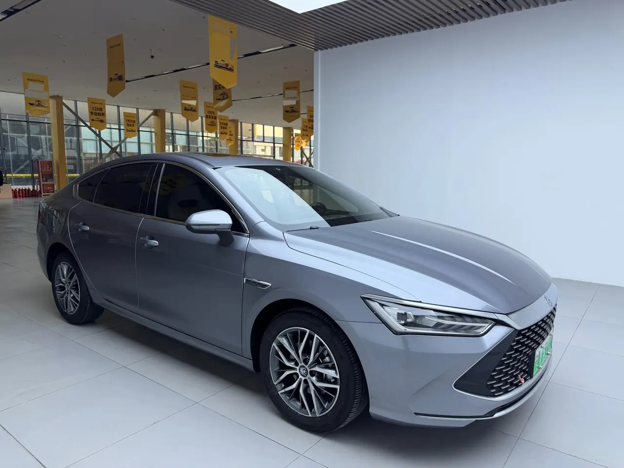 BYD 2021 Qin PLUS DM-i 1.5 stepless 120KM automatic gear 2