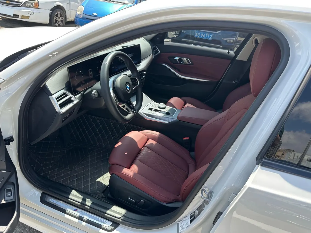 BMW 3 Series 2025 330Li 2.0T M Sports Obsidian Night Suit Automatic Gear 2