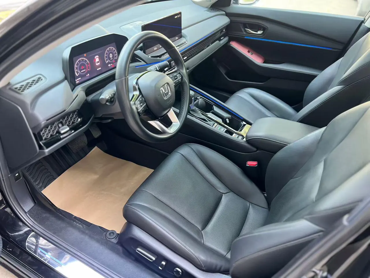 Honda 2025 11th Generation Accord 1.5T Stepless 260TURBO Premium Edition Automatic Gear 2
