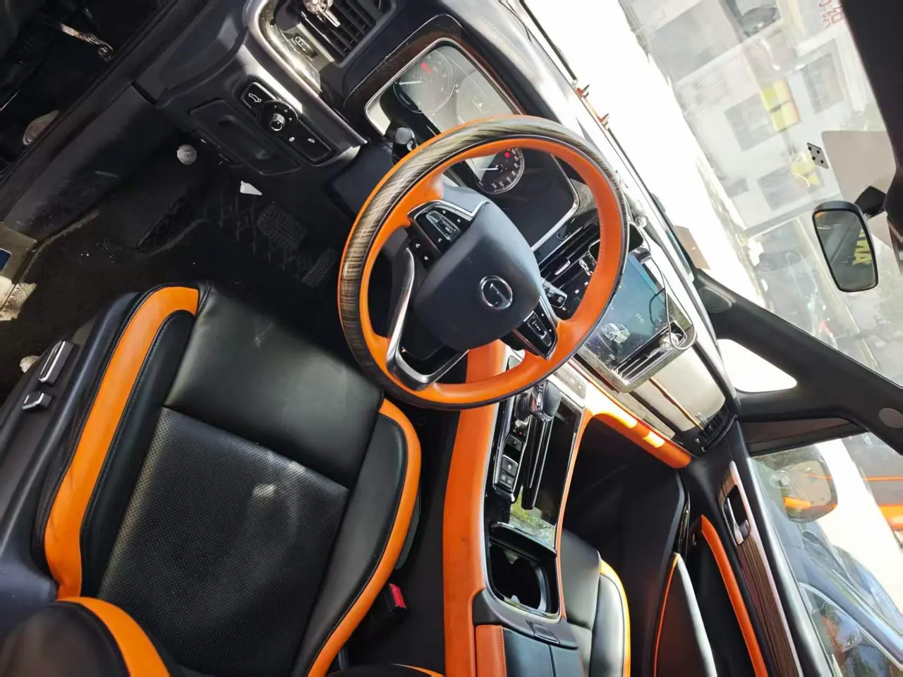 Chuanqi 2021 M8 2.0T 390T Leading Show Series Distinguished Welfare Edition Automatic Gear 5