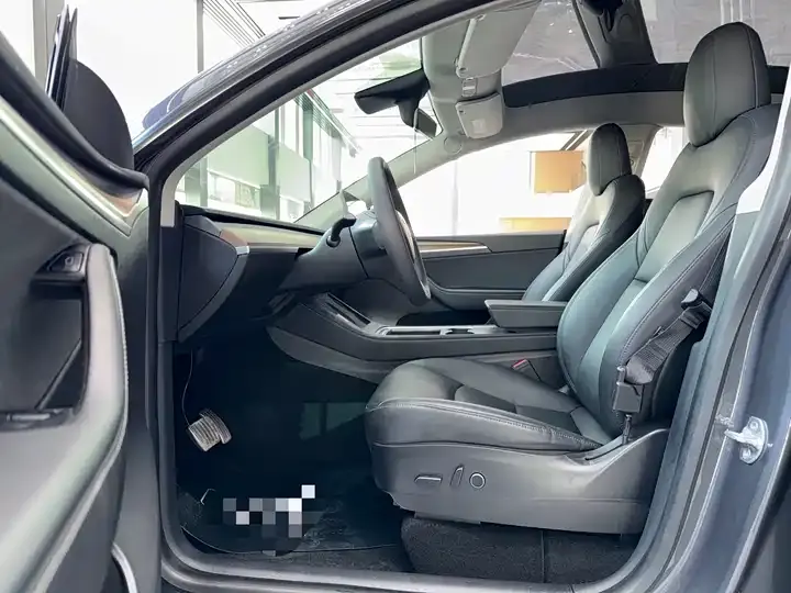 Model Y 2021 long-range all-wheel drive 3