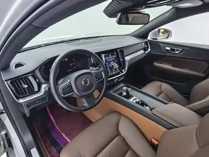 Volvo S60 2023 B4 Zhiyi Deluxe Edition 11