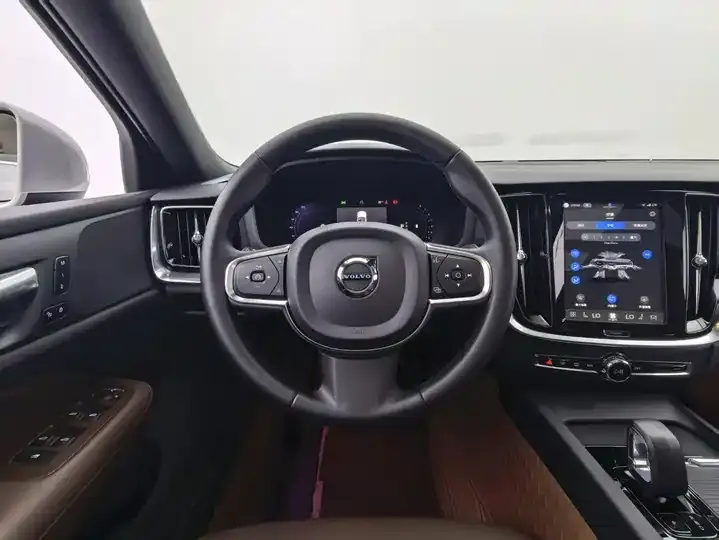 Volvo S60 2023 B4 Zhiyi Deluxe Edition 5