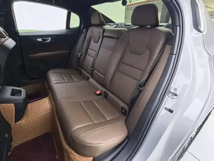Volvo S60 2023 B4 Zhiyi Deluxe Edition 8