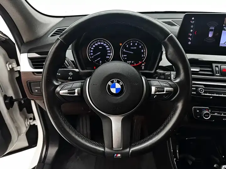 BMW X1 2021 sDrive20Li exclusive type 11
