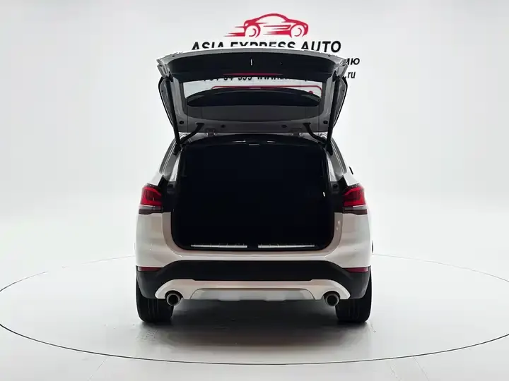 BMW X1 2021 sDrive20Li exclusive type 8