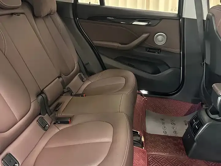 BMW X1 2022 sDrive20Li exclusive type 10