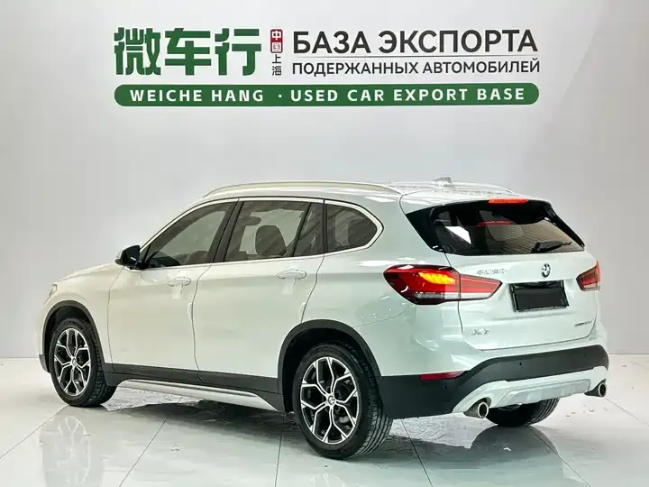 BMW X1 2022 sDrive20Li exclusive type 5
