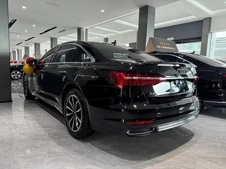 Audi A6L 2020 40 TFSI Deluxe Elegant 10
