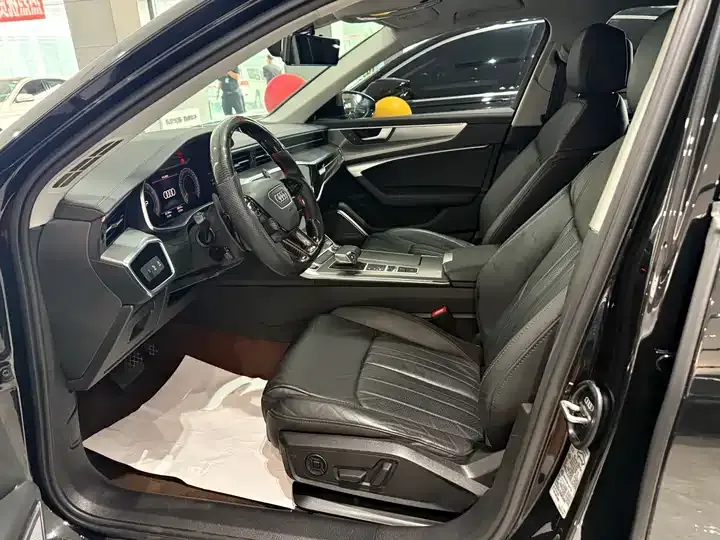 Audi A6L 2020 40 TFSI Deluxe Elegant 4