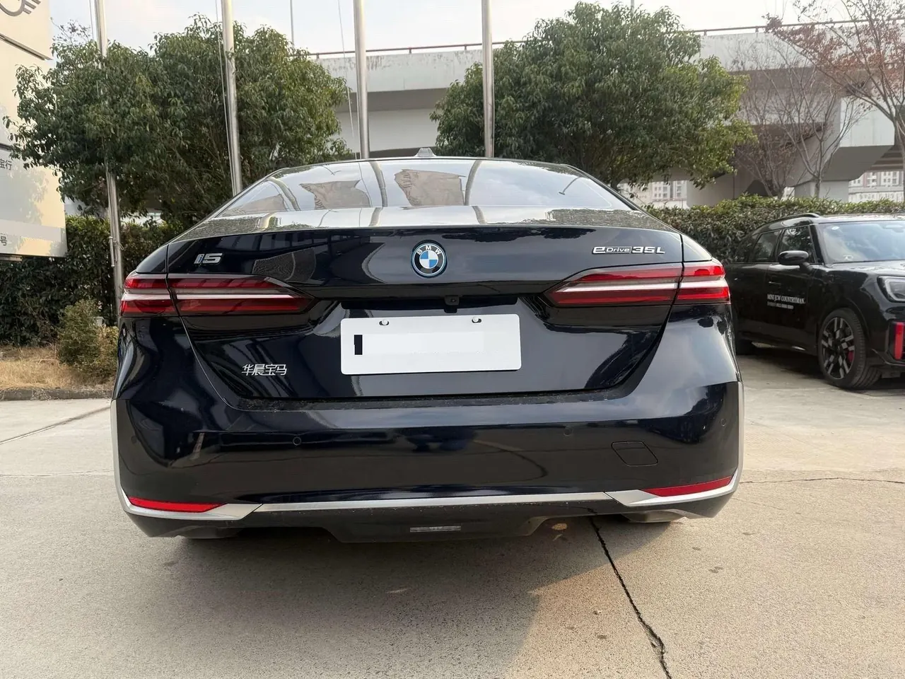 BMW 2024 i5 eDrive 35L Premium Luxury Suit Automatic Gear 6