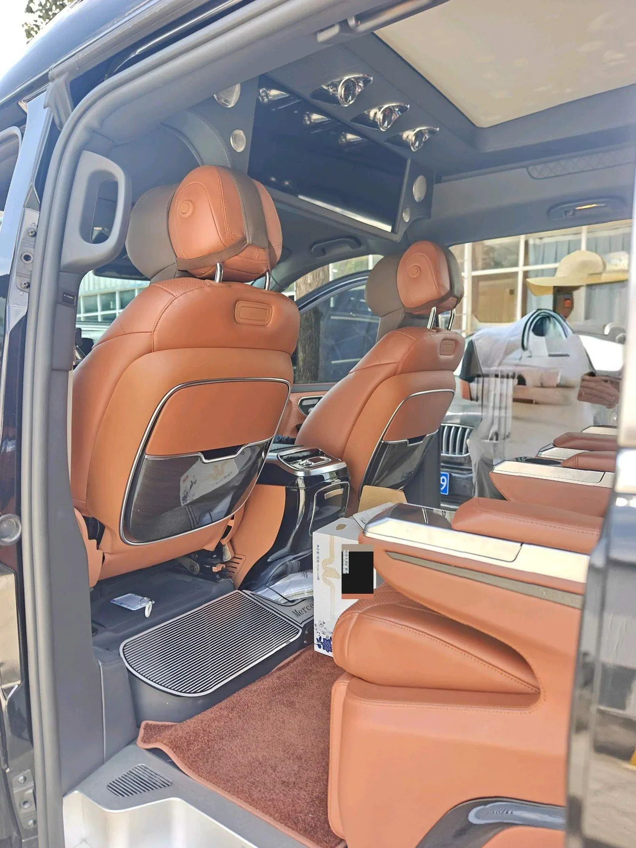 Mercedes Benz V 2022V 260 L 2.0T Deluxe Edition Automatic Gear 4