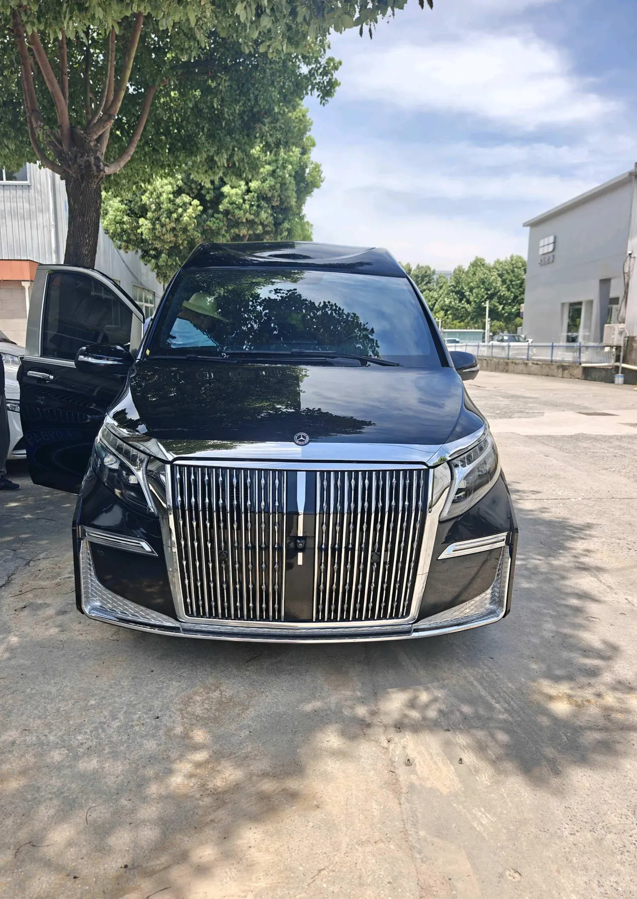 Mercedes Benz V 2022V 260 L 2.0T Deluxe Edition Automatic Gear 8