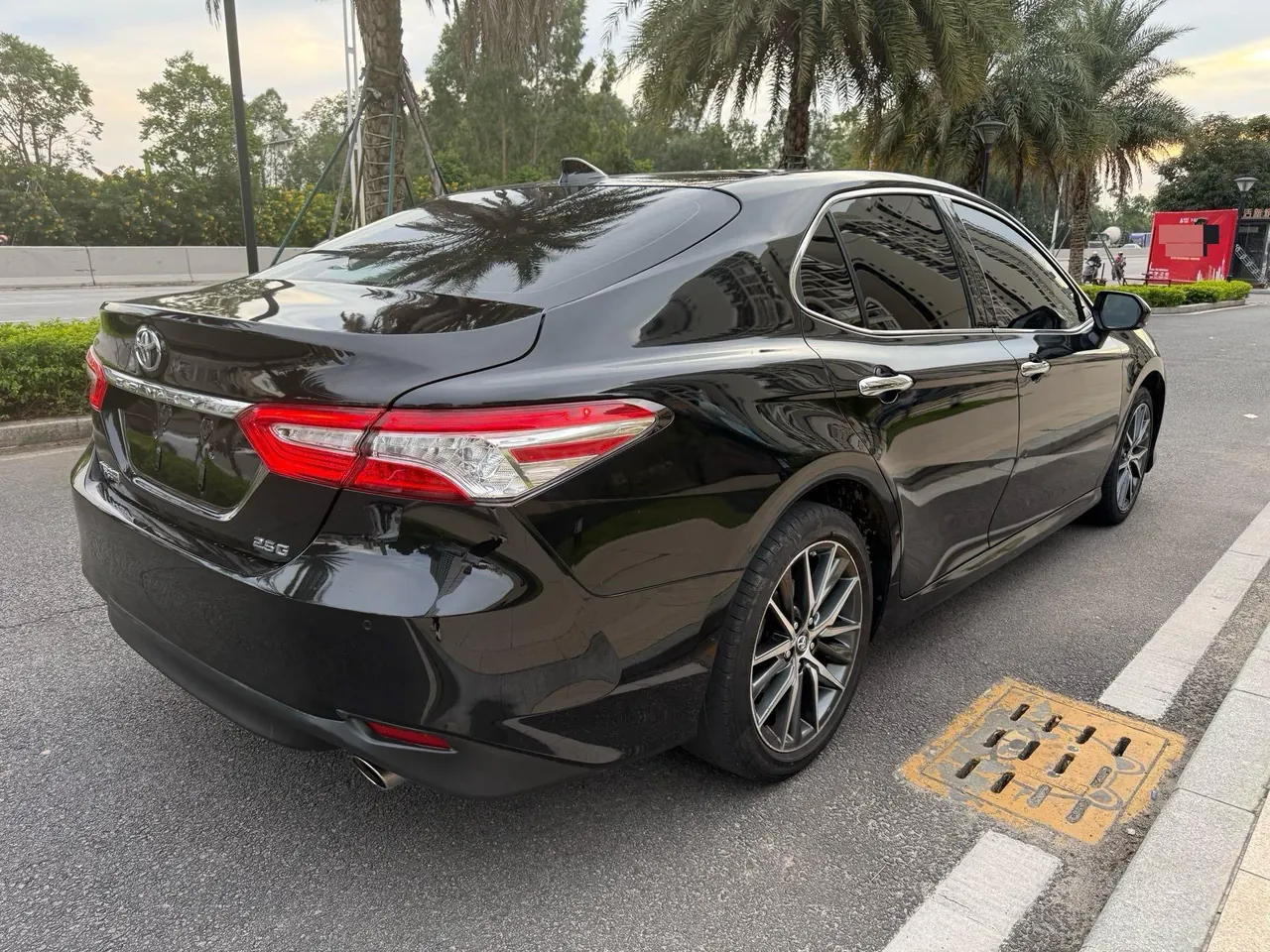 Toyota 2021 Camry 2.5G Deluxe Edition Automatic Gear 12