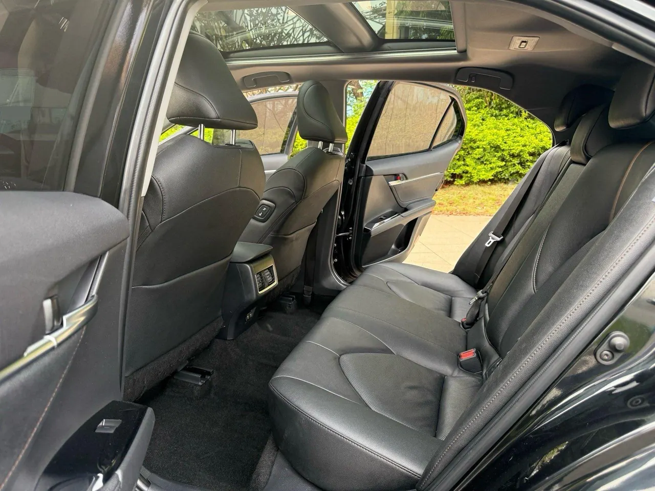 Toyota 2021 Camry 2.5G Deluxe Edition Automatic Gear 16