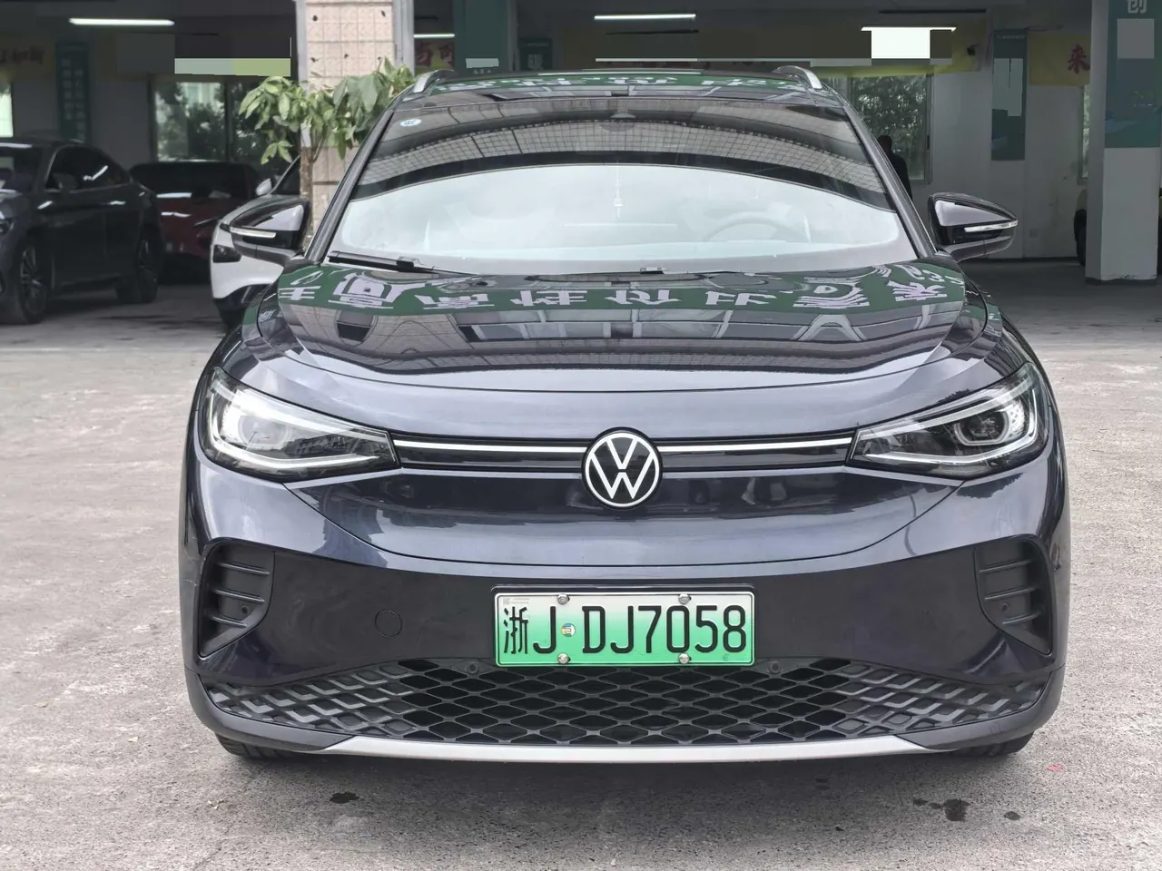 Volkswagen 2022 model ID. 4 CROZZ Pure Limited Edition Automatic Transmission 2