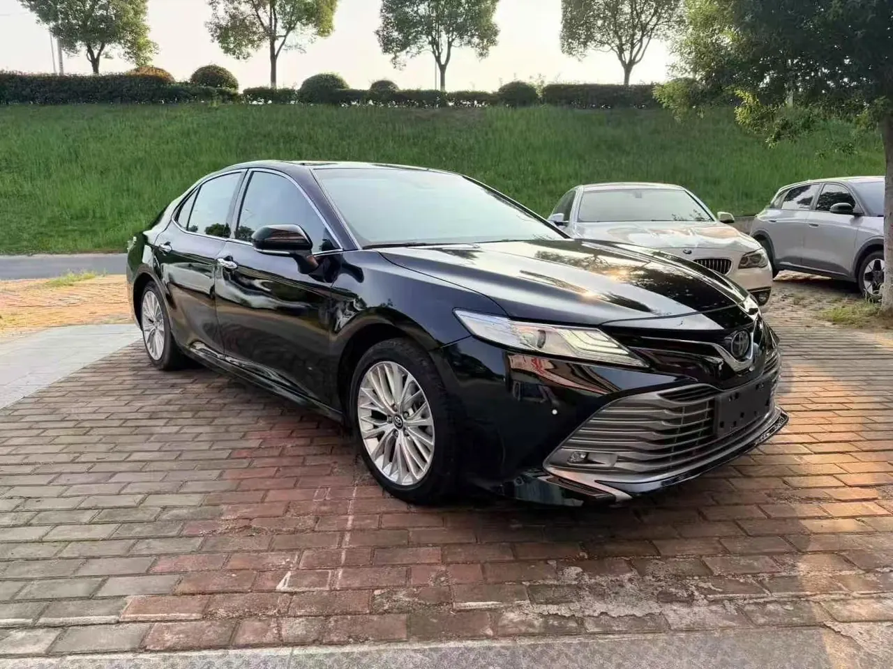 Toyota 2021 Camry 2.5G Deluxe Edition Automatic Gear 3