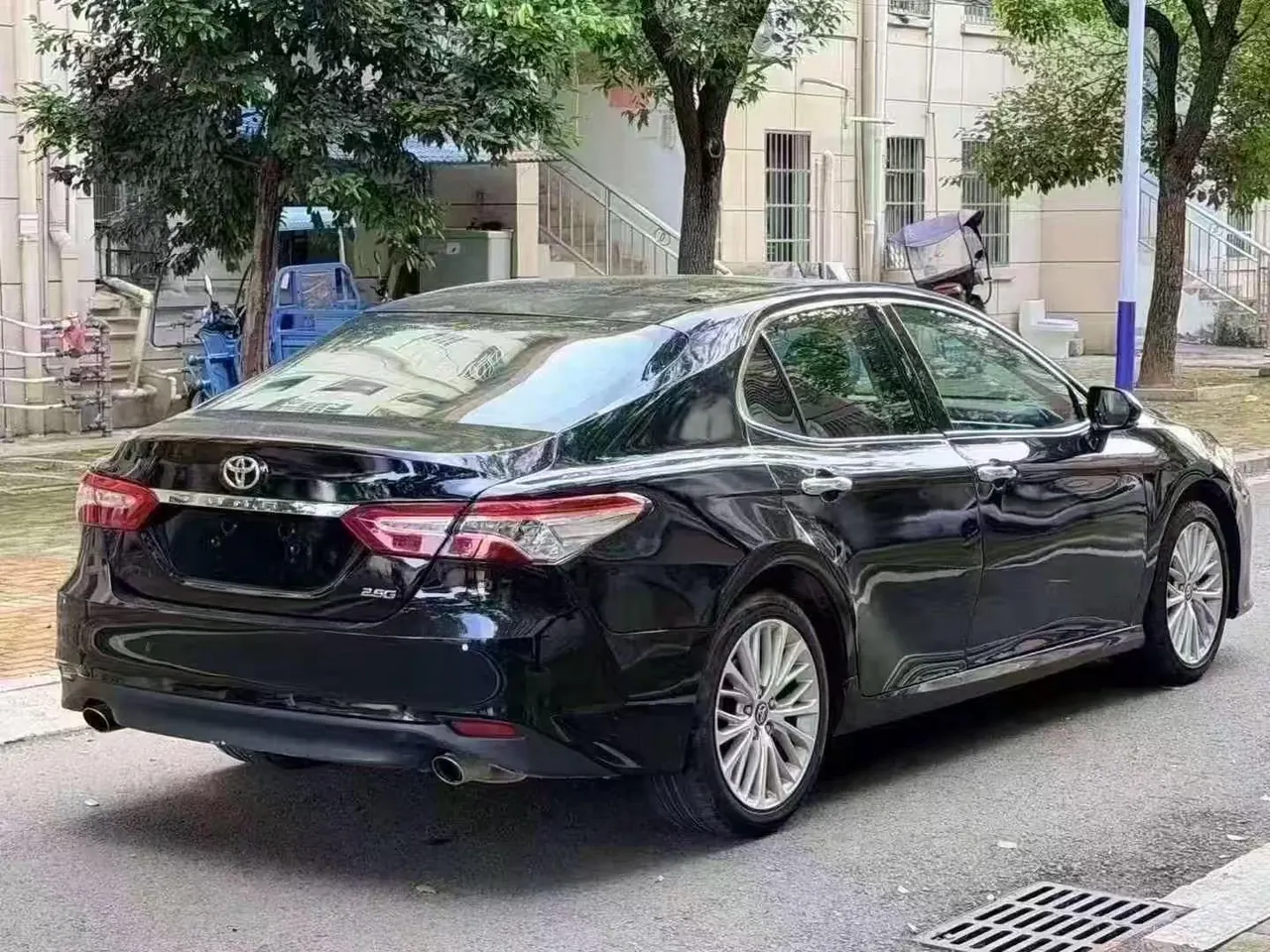Toyota 2021 Camry 2.5G Deluxe Edition Automatic Gear 8