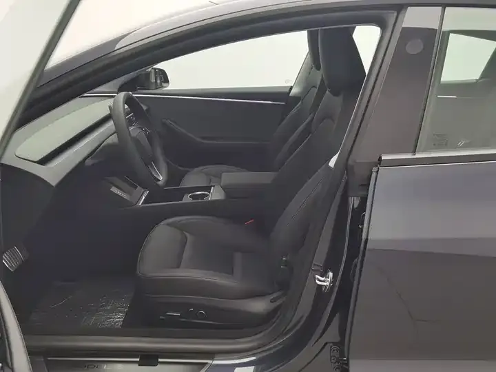 Model 3 2023 rear-wheel drive version 10