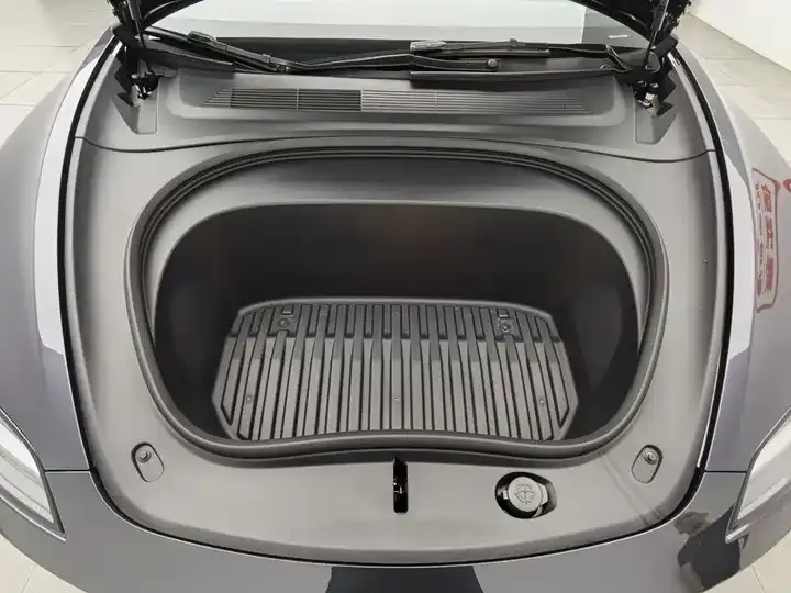 Model 3 2023 rear-wheel drive version 6