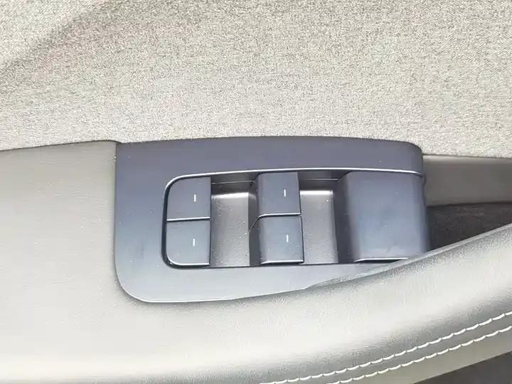 Model 3 2023 rear-wheel drive version 9
