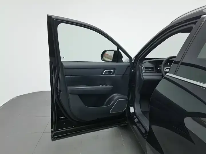 Li ONE 2021 extended 6-seat version 8