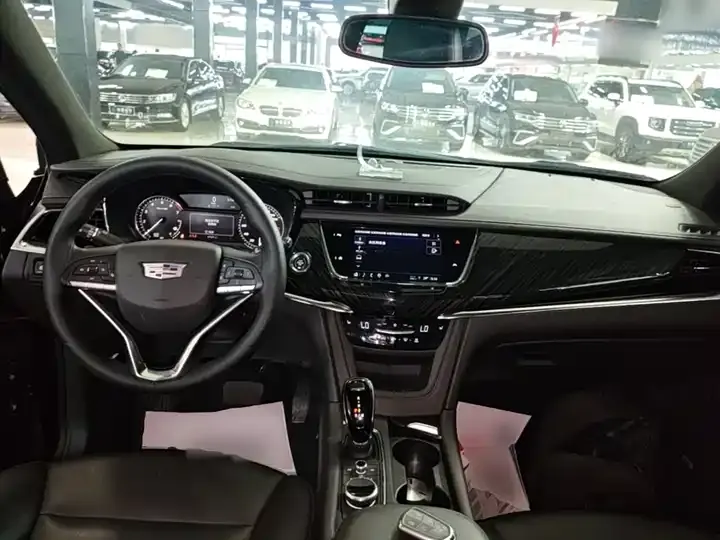 Cadillac XT6 2022 2.0T 7-seat 2-drive luxury model 10